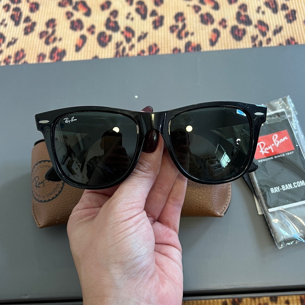 Ray-Ban Classic Black WAYFARER Sunglasses
